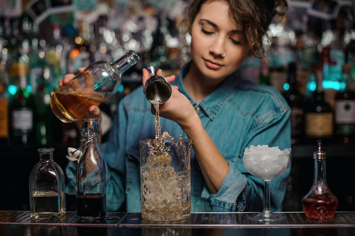 Mixology and ready-to-drink: how premium ingredients and wellness trends are also influencing retail